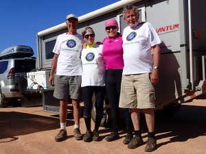 Changing support teams at Erldunda on the Stuart Highway. Mum subs out as Dad takes the wheel.... goodbye home-made fruit cake, hello licorice snacks!